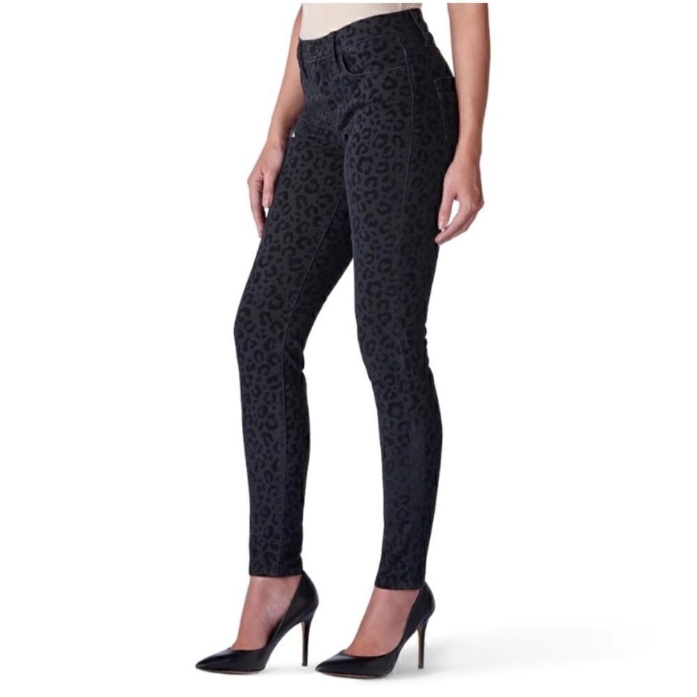 NWT Rock & Republic Kashmiere Black Leopard Flocked Mid-Rise Legging